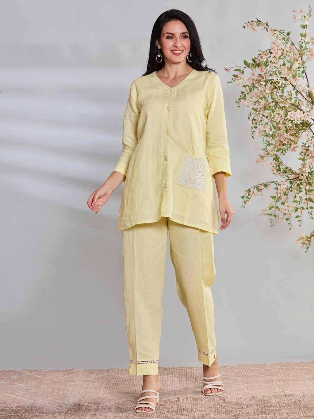 Kamal Pearl pocket Linen top