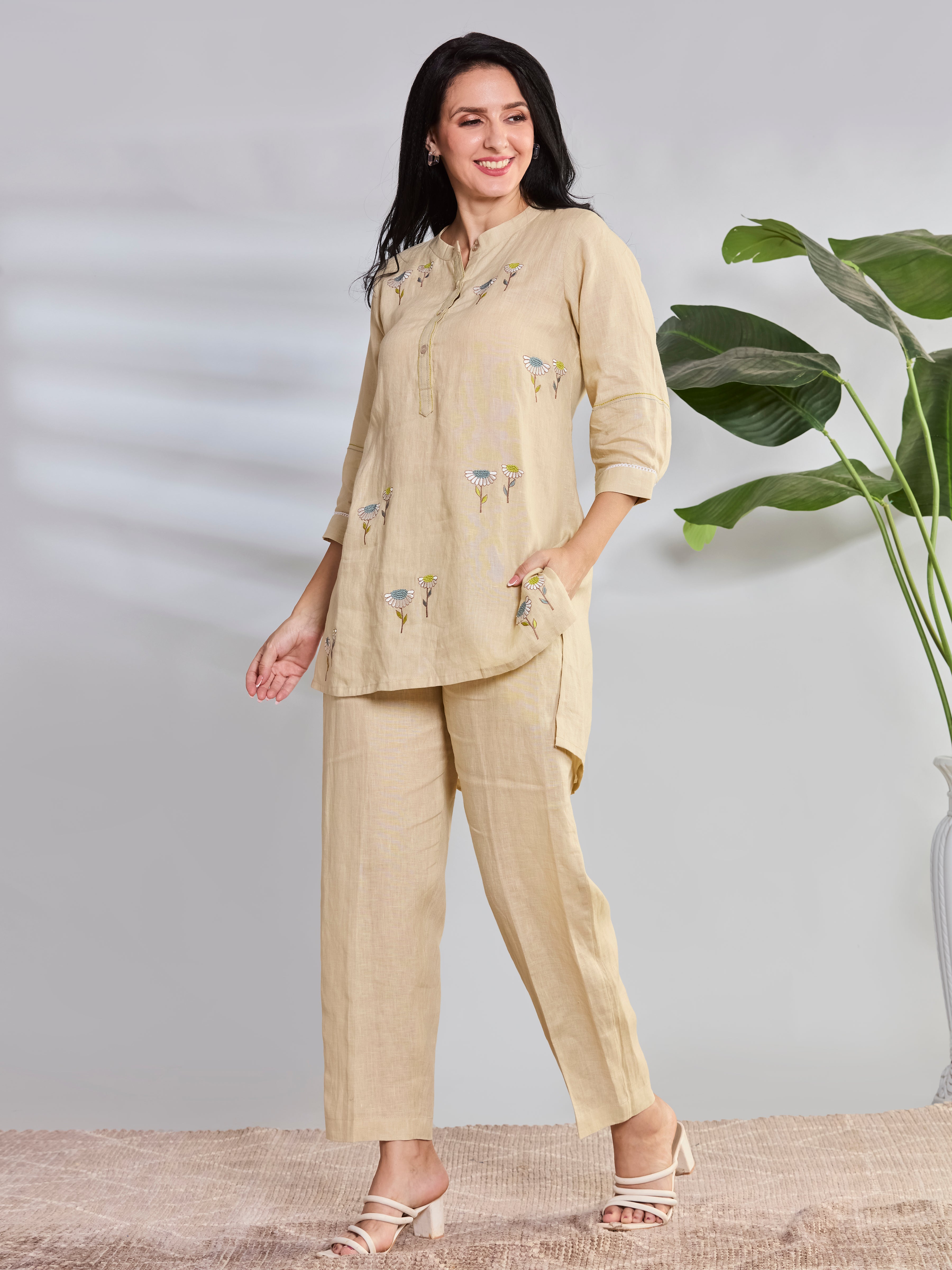 Sameera Twin Flower Short Linen Kurta