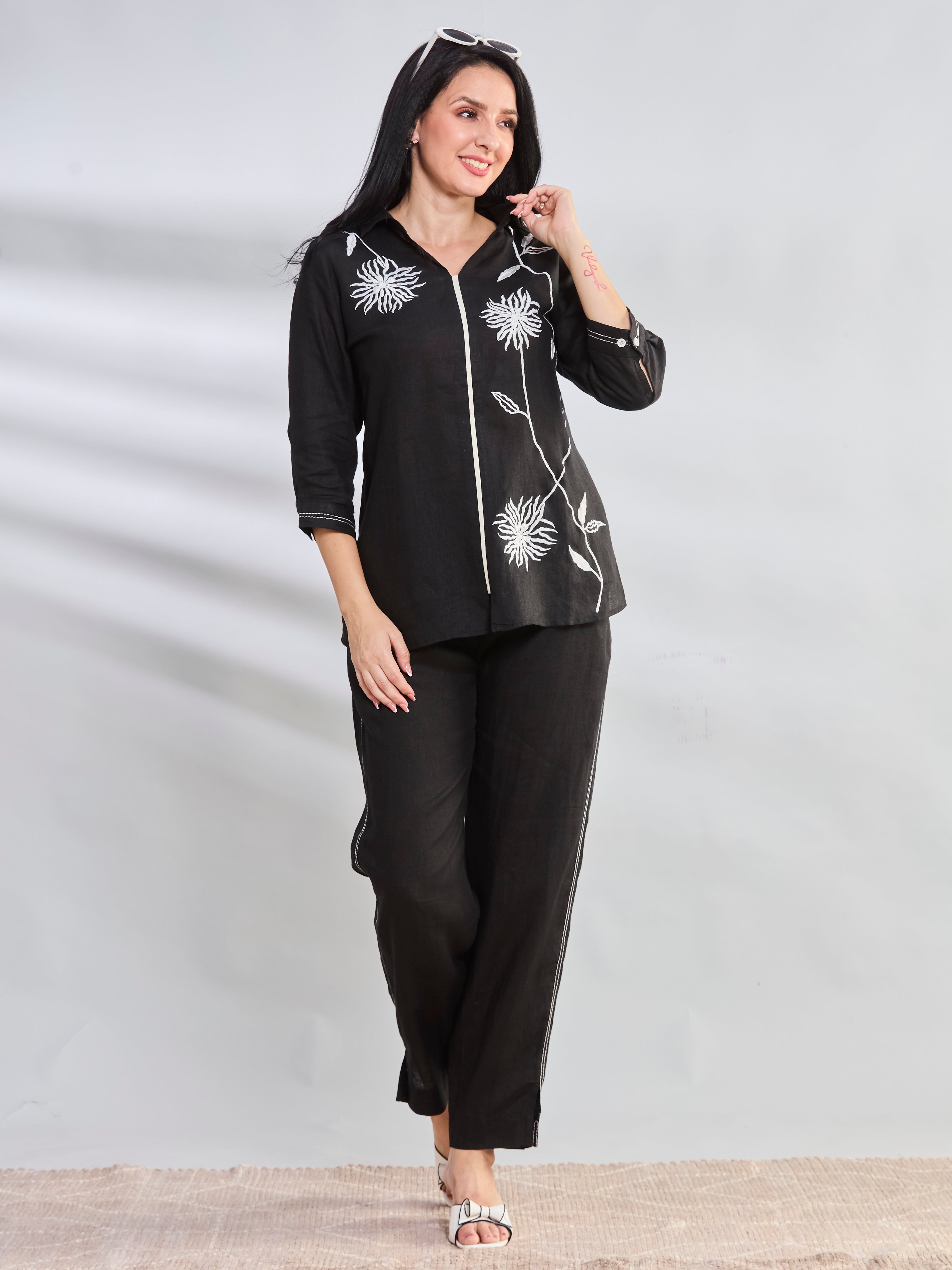 Anjuna Floral linen top