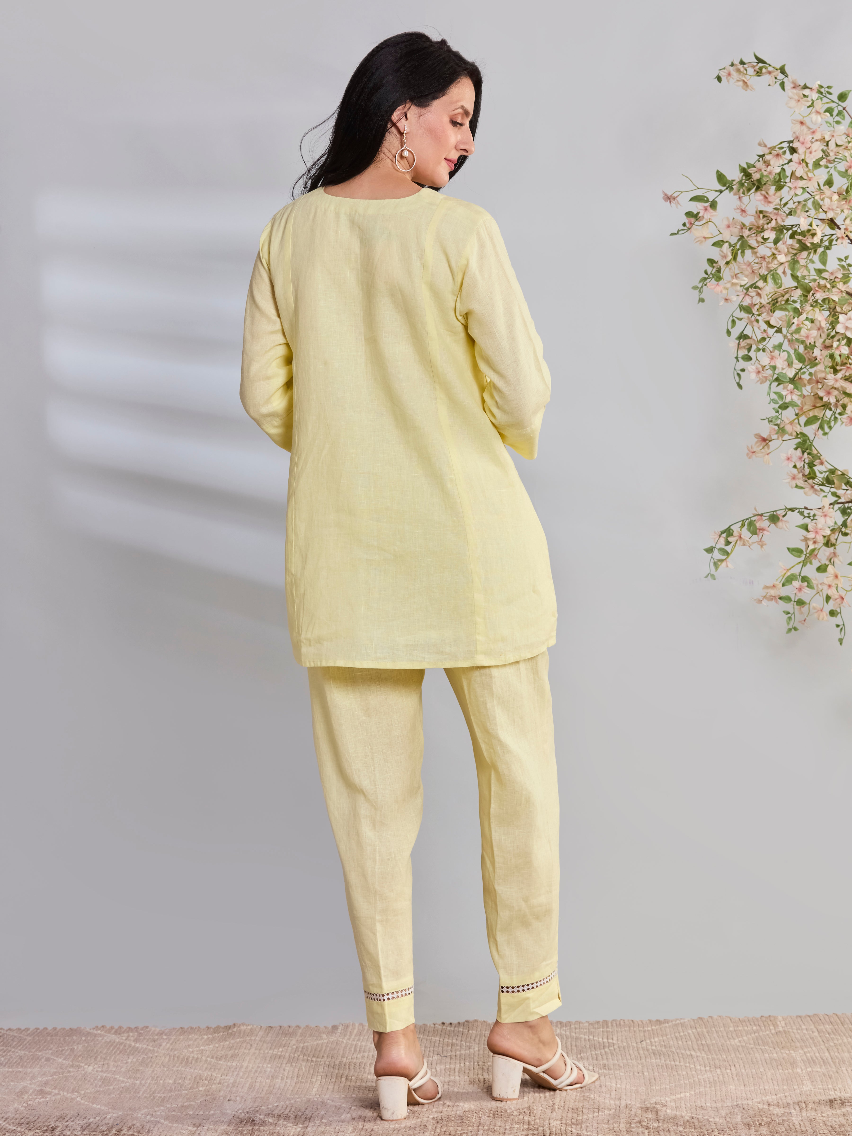 Kamal Pearl pocket Linen top