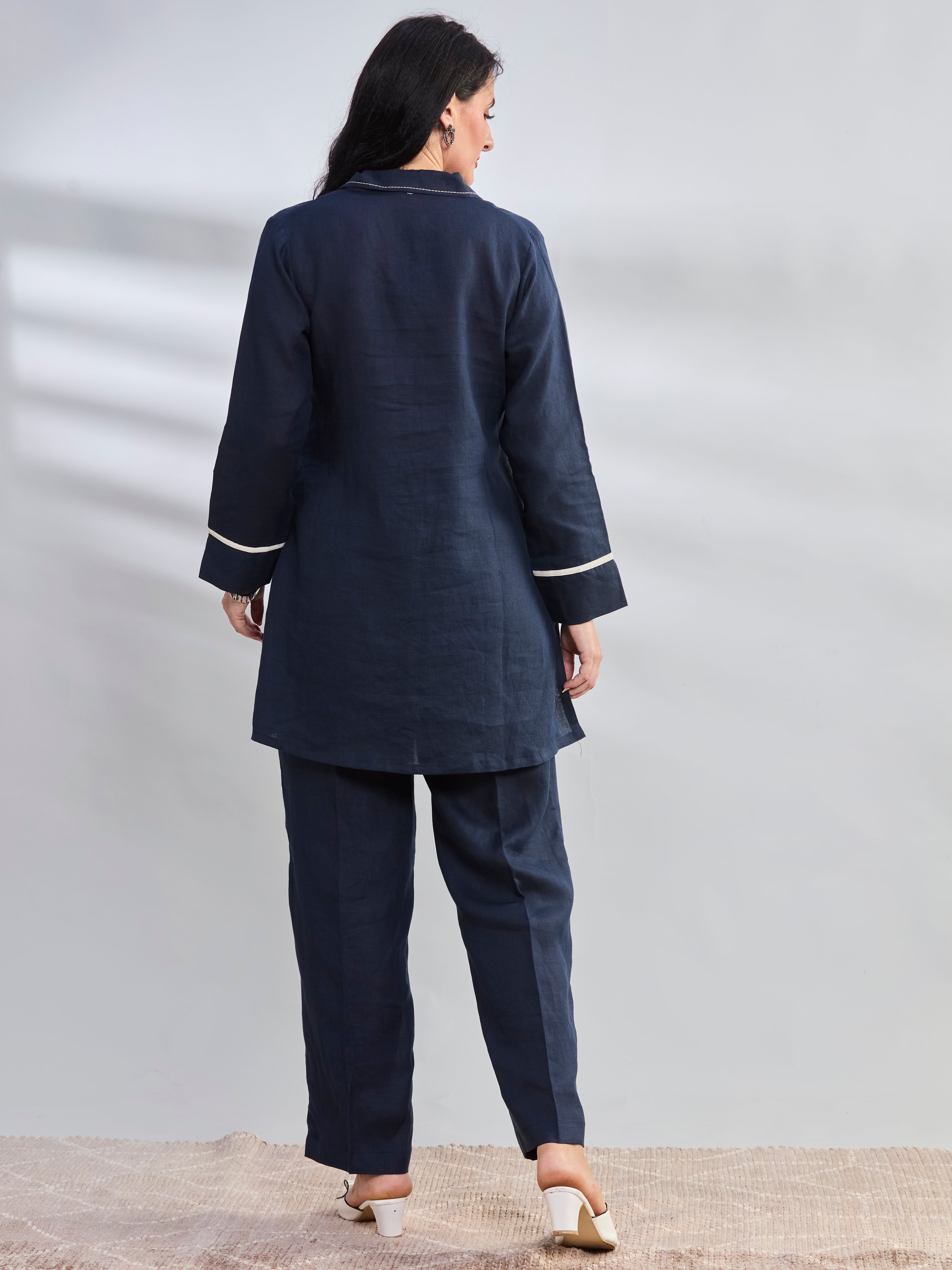 Neeli floral embroidered linen top