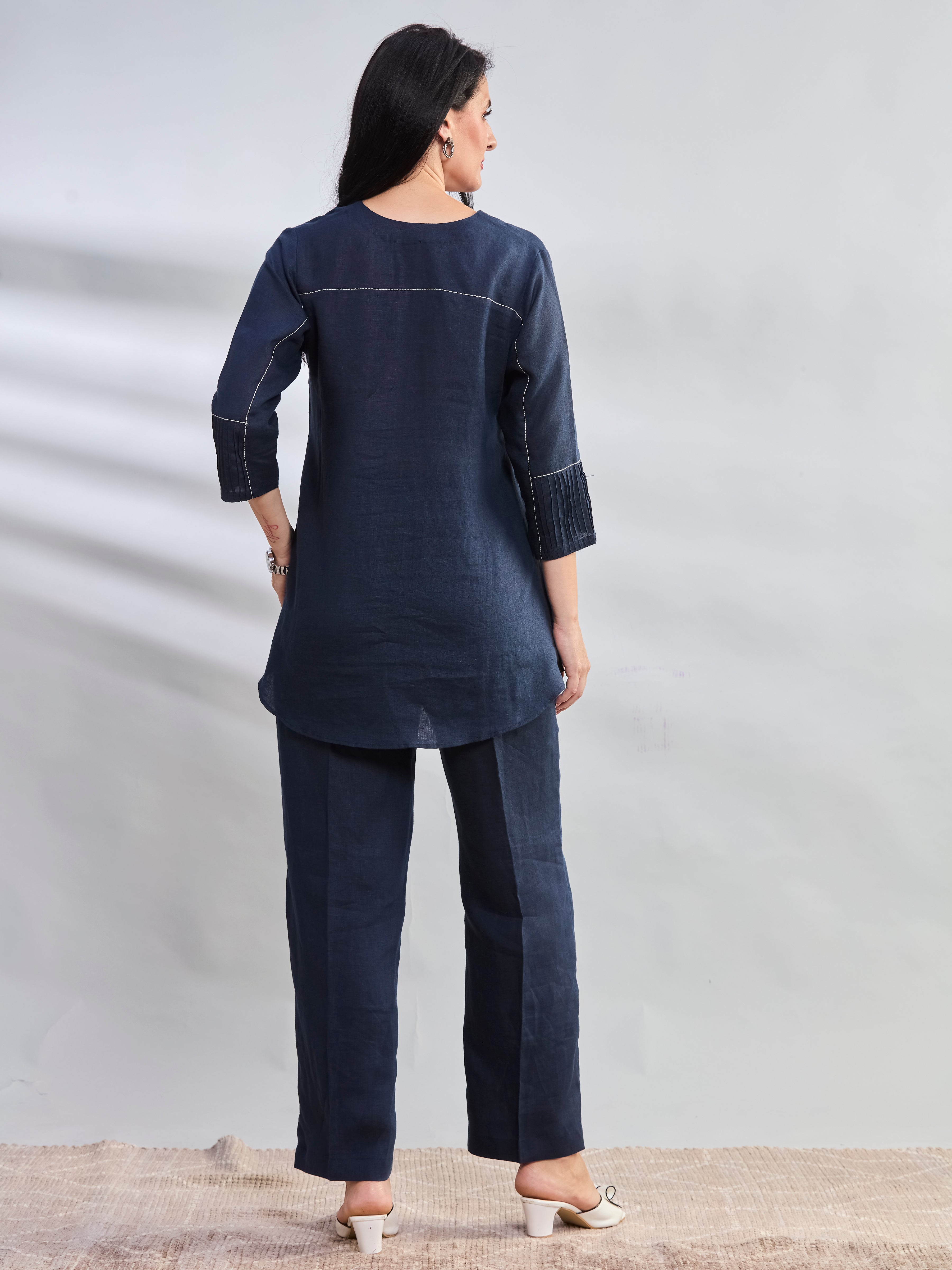Neeli zip linen top
